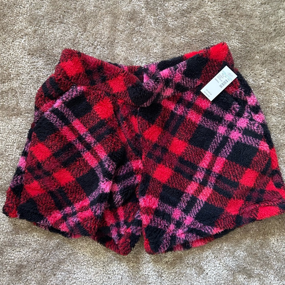 NWT FUZZY SHORTS